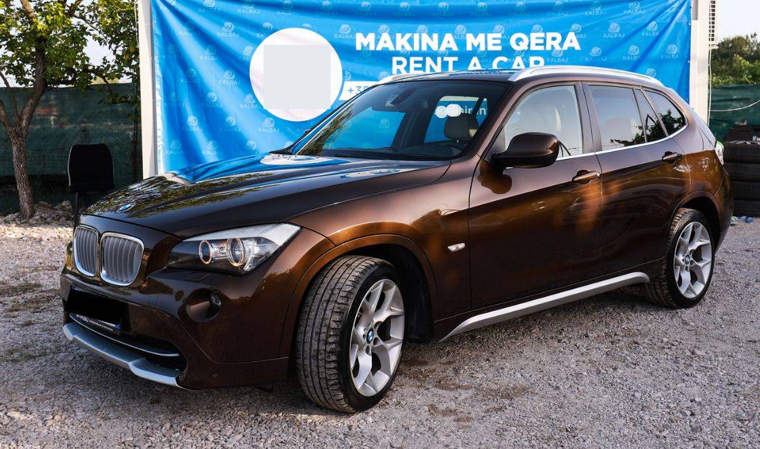 Jepet me qera makine BMW x1 40 euro dita