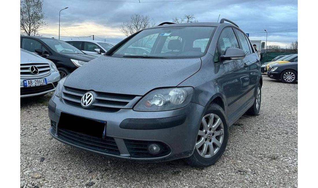 Jepet me qera makina Volkswagen Golf plus per 25