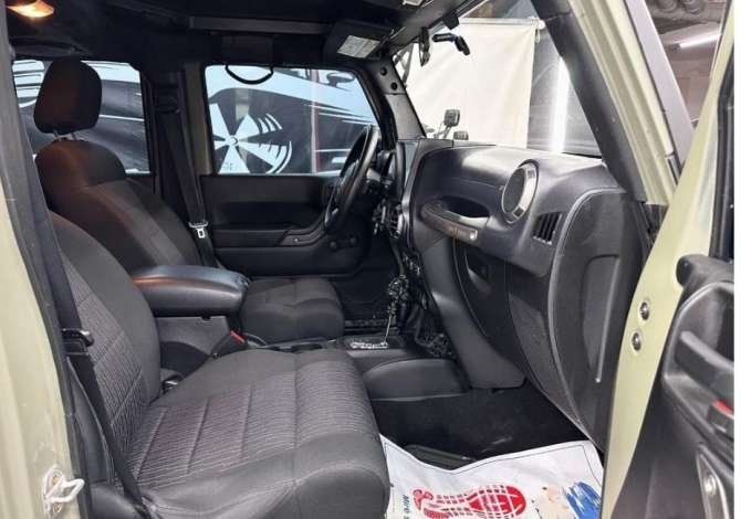 Auto in Vendita a Tirana, Jeep, 2012 Benzine,Kambio Automatik Pagamento 29,700  Euro.