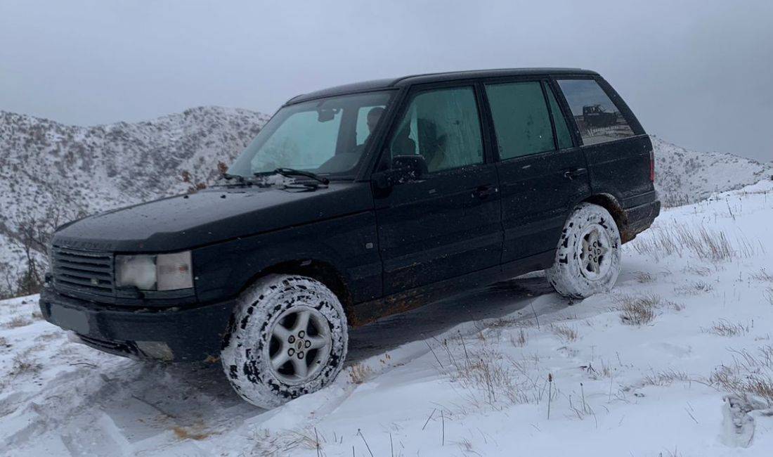 Jepet me qera makina Range Rover 4x4 per 60 euro dita