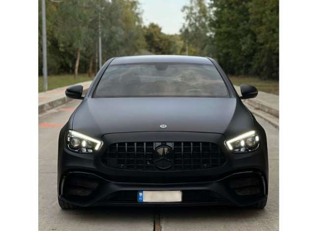 Makine  me qera ne Rinas Tirane Mercedes Benz E 220 duke filluar nga 210 euro dita
