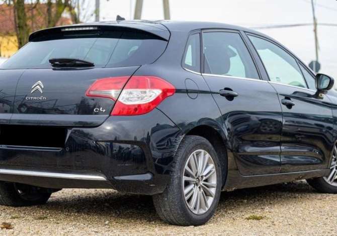 Noleggio Auto a Tirana - 40 Euro