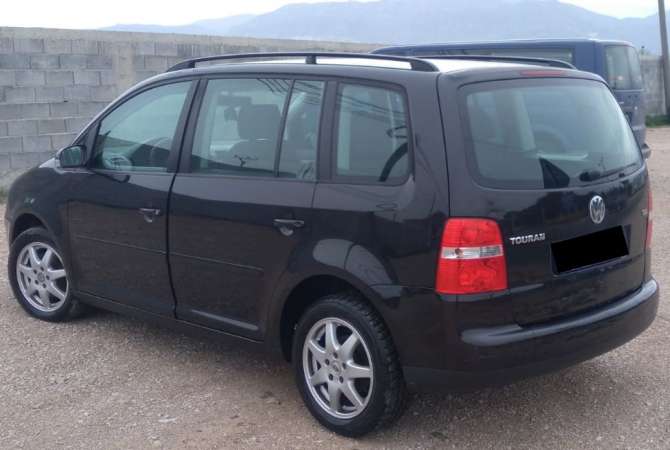 Jepet me qera makina Volkswagen Turan per 30 euro dita 