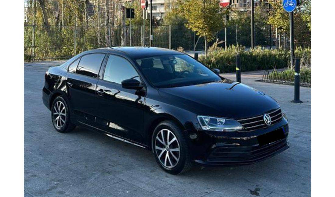 Jepet me qera makina Volkswagen Jetta per 45 euro dita