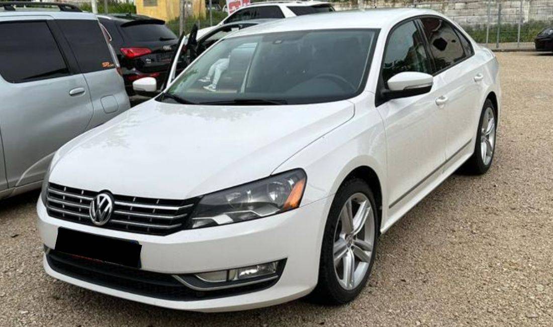 Jepet me qera makina Volkswagen Passat duke filluar nga 35 euro dita.
