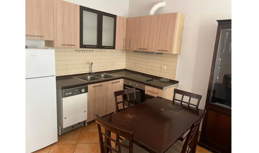 Shtepi me qera Apartament ne Tirane, 1+1, Mobilimi E mobiluar, Pagesa 400  Euro.
