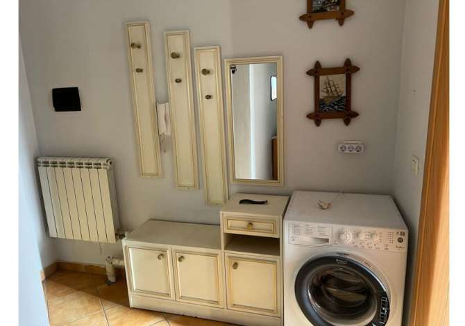 Shtepi me qera Apartament ne Tirane, 1+1, Mobilimi E mobiluar, Pagesa 400  Euro.