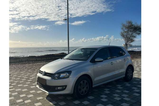 Makina me qera Volkswagen Polo per 30  euro +3 dite