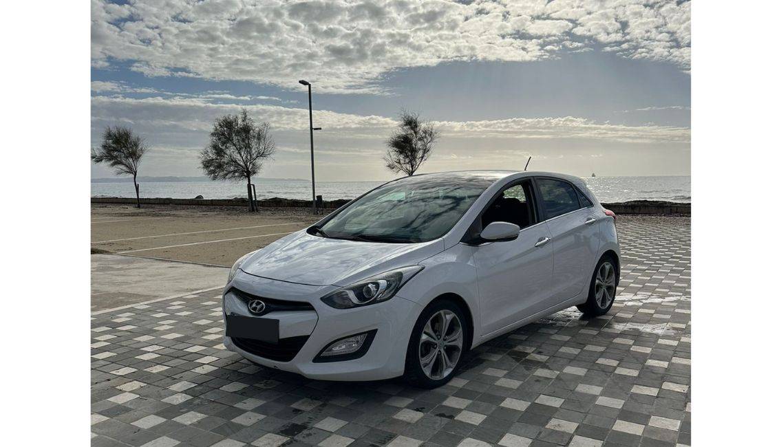 Makina me qera Hyundai i30 per 35 euro dita