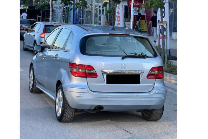 Makina me qera  Mercedes Benz B class per 28 euro