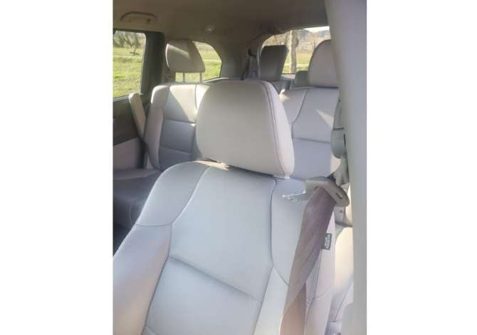 Makina me qera Honda Odyssey per 90 euro dita