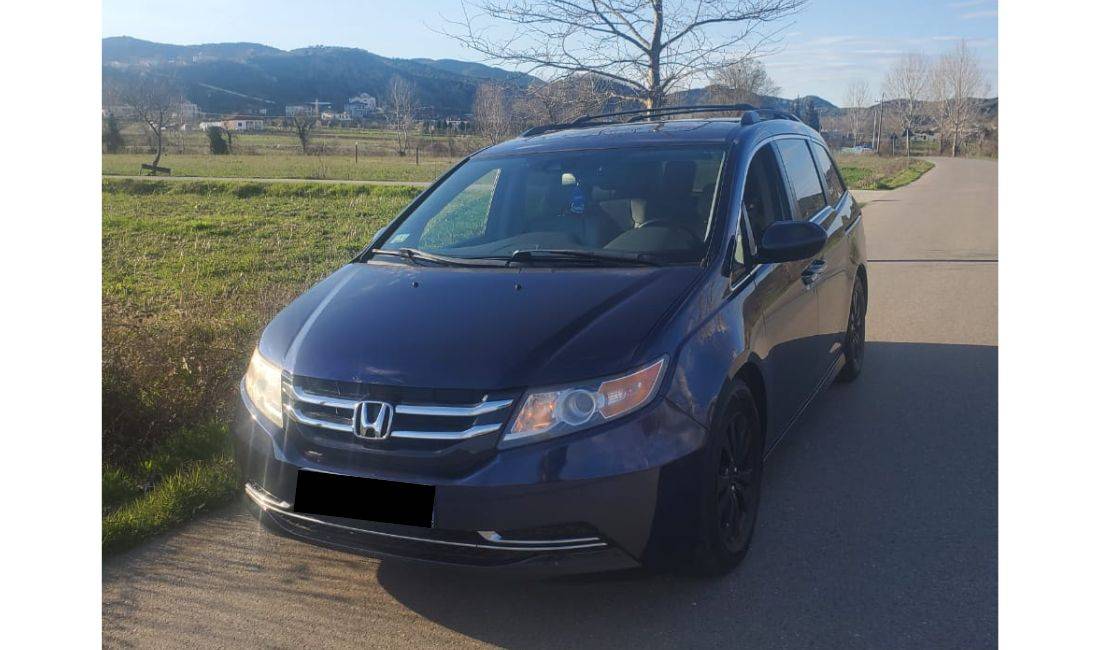 Makina me qera Honda Odyssey per 90 euro dita