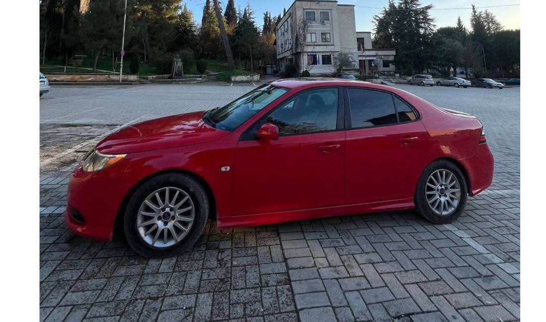 Makina me qera SAAB per 40 euro dita 