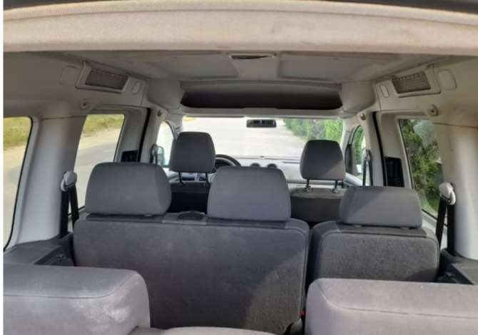 Makina me qera Volkswagen touran per 35 euro dita 