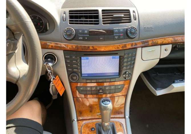 Makina me qera Mercedes Benz E class EVO duke filluar nga  35 euro dita
