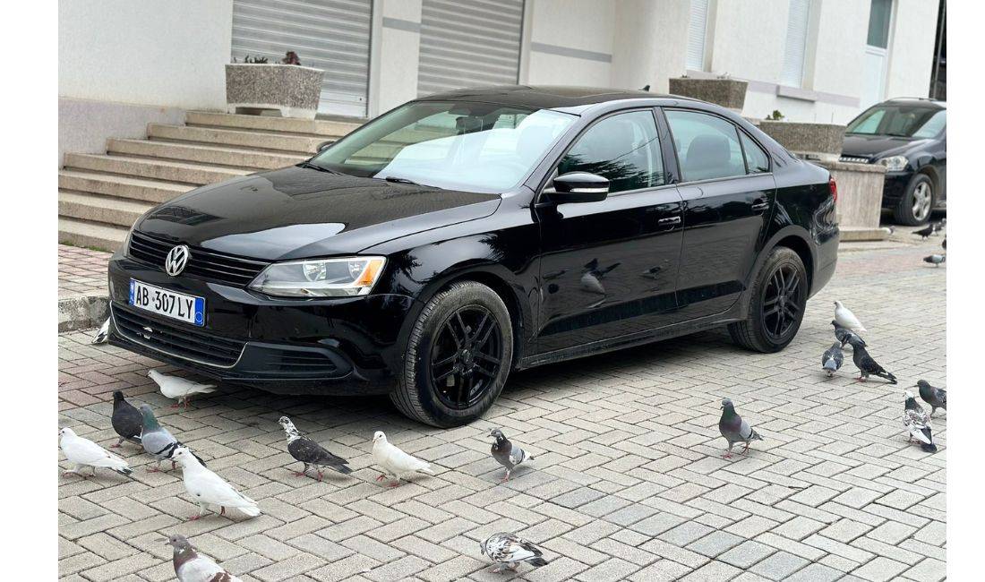 Makina me qera Volkswagen Jetta per 40 euro dita