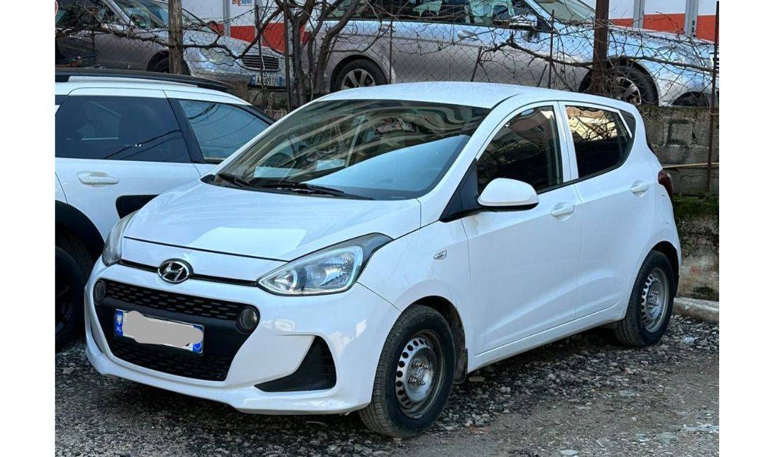Makina me qera Hyundai i10 per 30 euro dita +5 dit