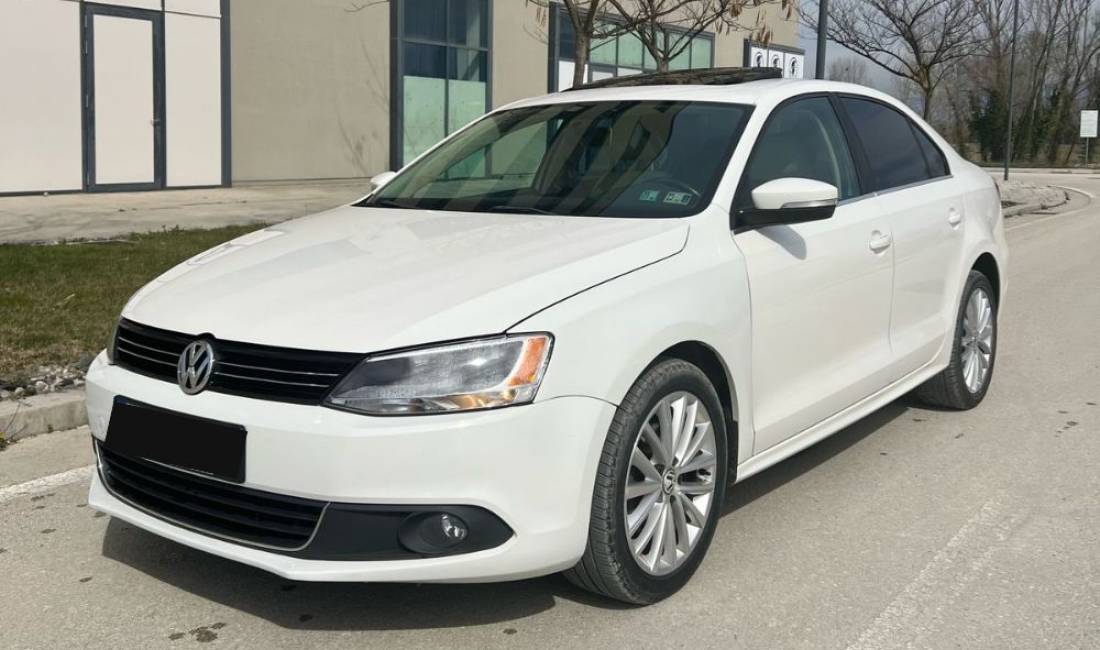 Makina me qera Volkswagen Passat per 35 euro dita
