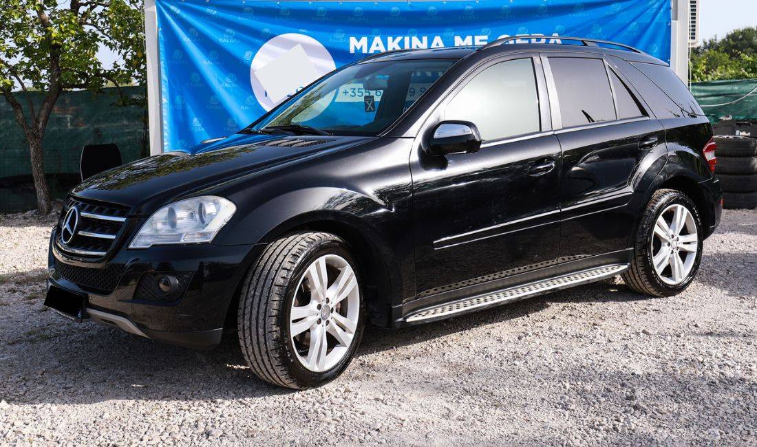 Makina me qera Mercedes Benz Ml per 50 euro dita +5 dite