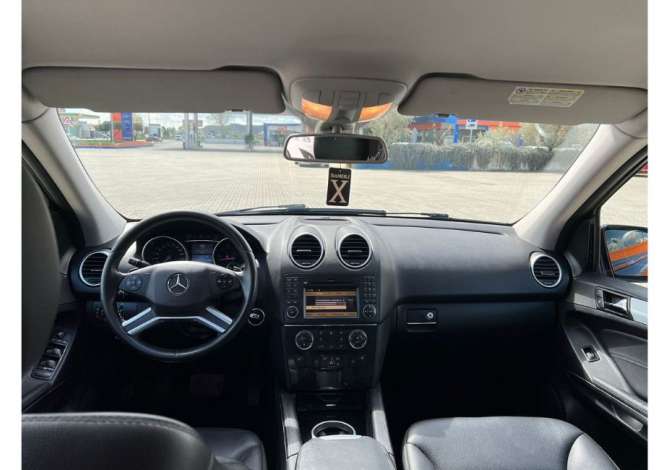 Makina me qera Mercedes Benz Ml per 50 euro dita +5 dite