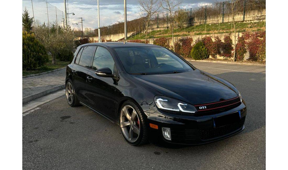 Makina me qera Golf 6 GTI duke filluar nga 50 euro dita