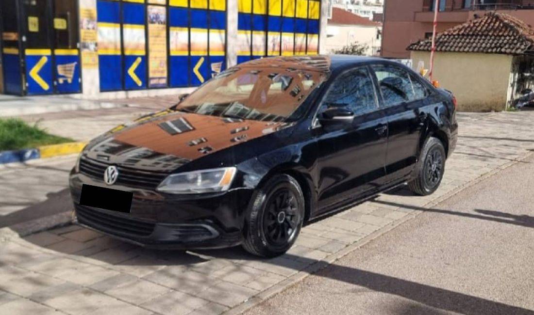 Makina me qera Volkswagen jetta per 35 euro dita