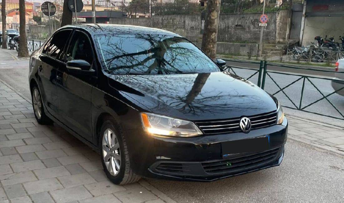 Makina me qera Volkswagen Jetta per 40 euro