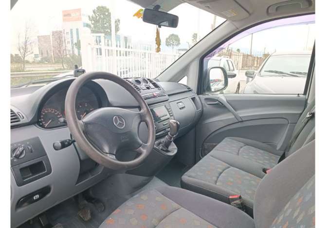 Furgon  me qera ne Rinas Tirane - Mercedes Benz Vito 8 vendesh duke filluar nga 60 euro dita