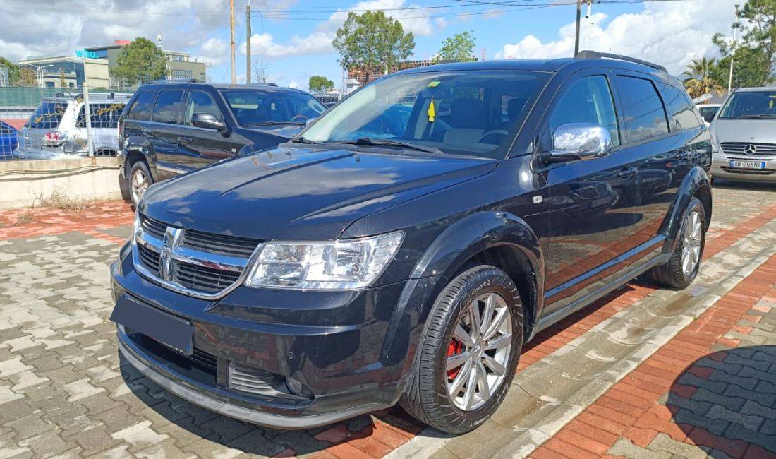Makina me qera Dodge Journey 7 vendeshe per 50 euro dita