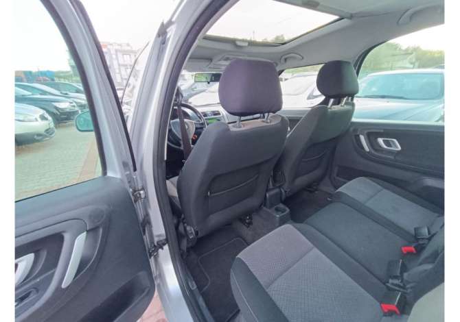 Makina me qera Skoda Roamster 30 euro