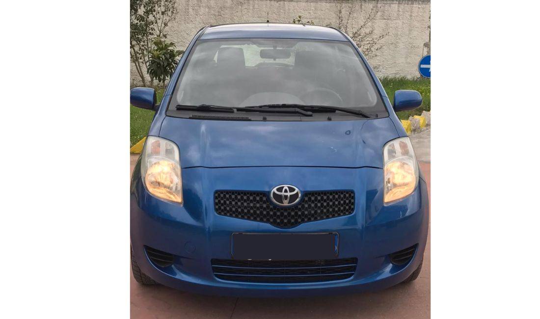 Makina me qera Toyota Yari per 30 euro dita