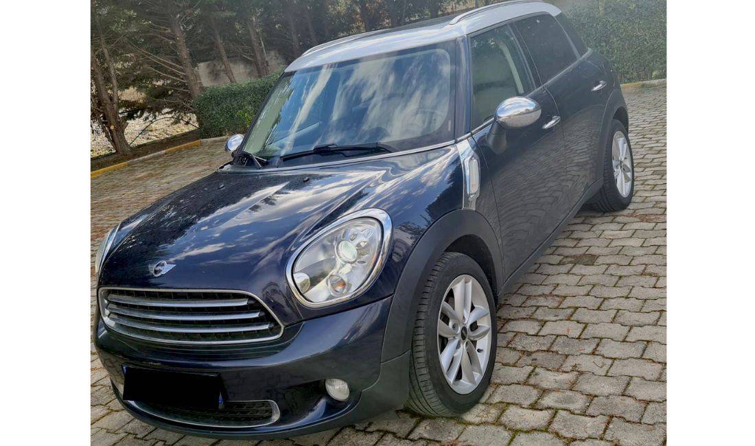 Makina me qera Mini Cooper per 45 euro dita