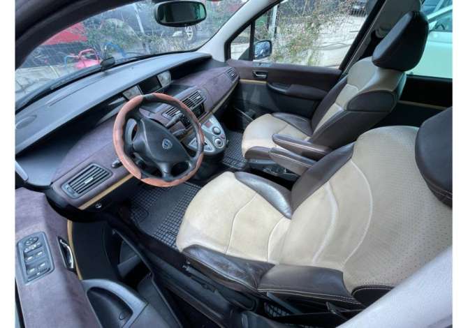 Makina me qera Lancia Phedra 6+1 vendeshe per 40 euro dita