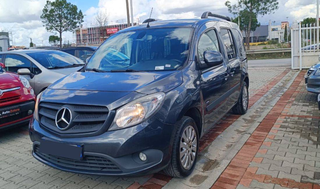 Makina me qera Mercedes Benz Citan per 29 euro dita