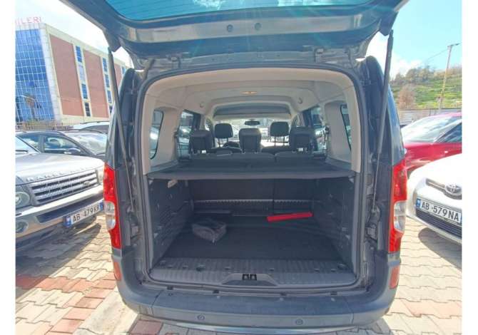 Makina me qera Mercedes Benz Citan per 29 euro dita