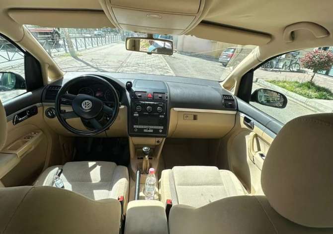 Makina me qera Touran per 35 euro dita