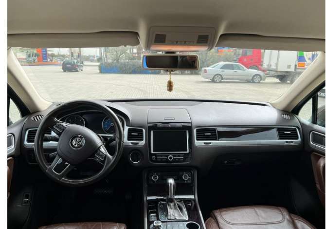 Makina me qera Volkswagen Tuareg  per 65 euro dita