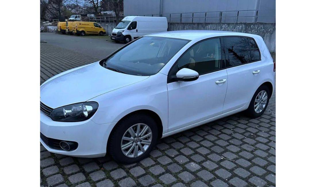 Makina me qera Volkswagwen Golf 6 per 35 euro dita