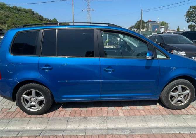 Touran me qera 7 vendesh per 30 euro dita