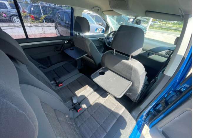 Touran me qera 7 vendesh per 30 euro dita