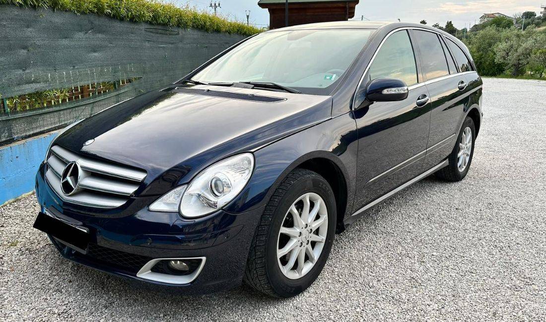 Makina me qera R class per 45 euro dita 5+1 vende