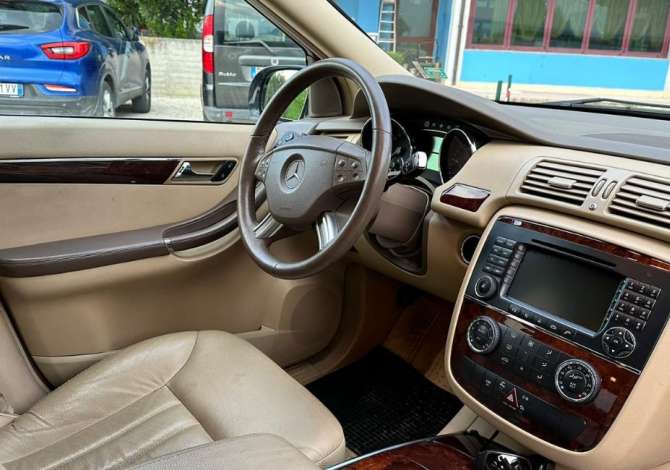 Makina me qera R class per 45 euro dita 5+1 vende