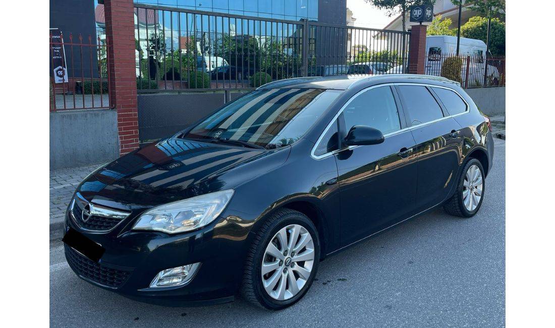 Makina me qera Opel Astra per 30 euro dita