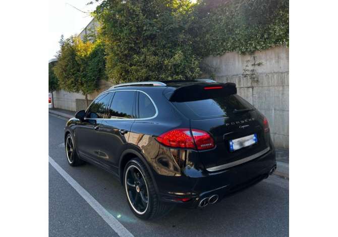 Noleggio Auto a Tirana - 105 Euro