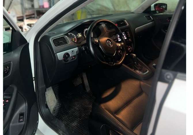 Makina me qera Volkswagen Jetta per 30 euro dita