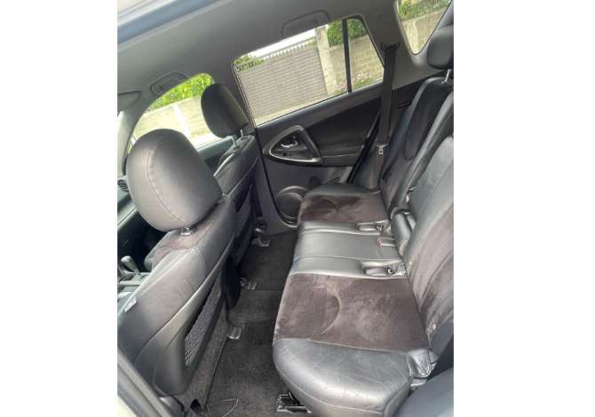 Makina me qera Toyota per 65 euro dita