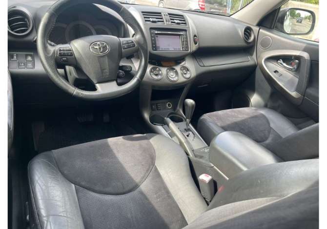 Makina me qera Toyota per 65 euro dita