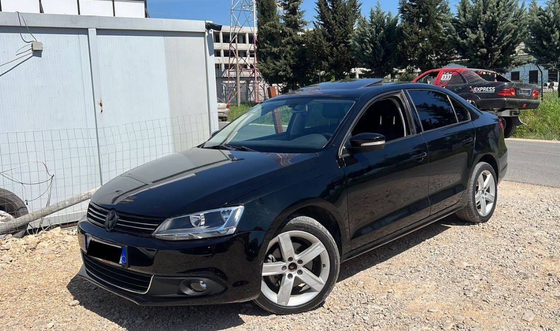 Makina me qera Volkswagen Jetta per 30 euro dita