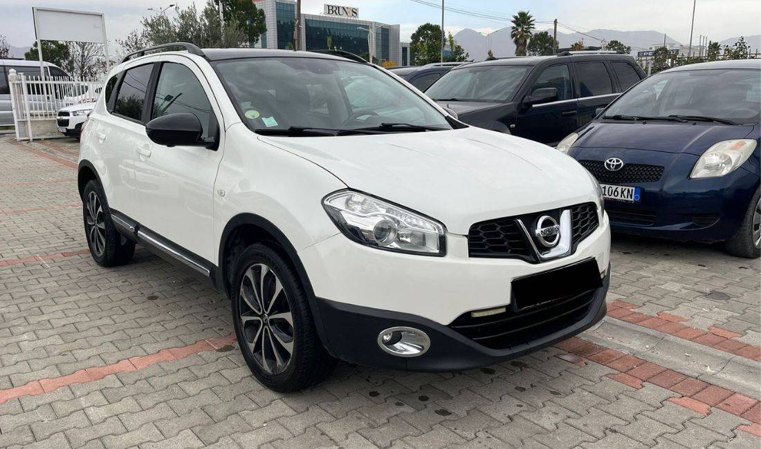 Makina me qera Nissan QASHQAI per 40 euro dita 