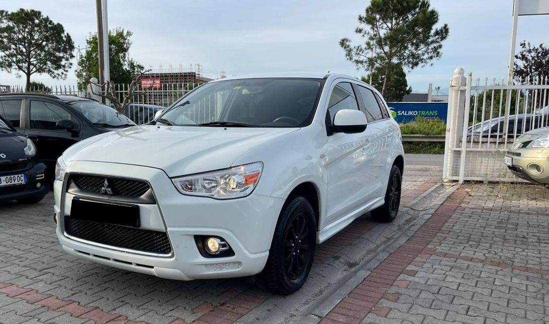 🌟 Makina me qera Mitsubishi ASX per vetem 40 euro  